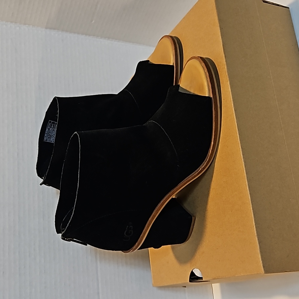 (EUC) UGG PEEPTOE SHOE BOOTS